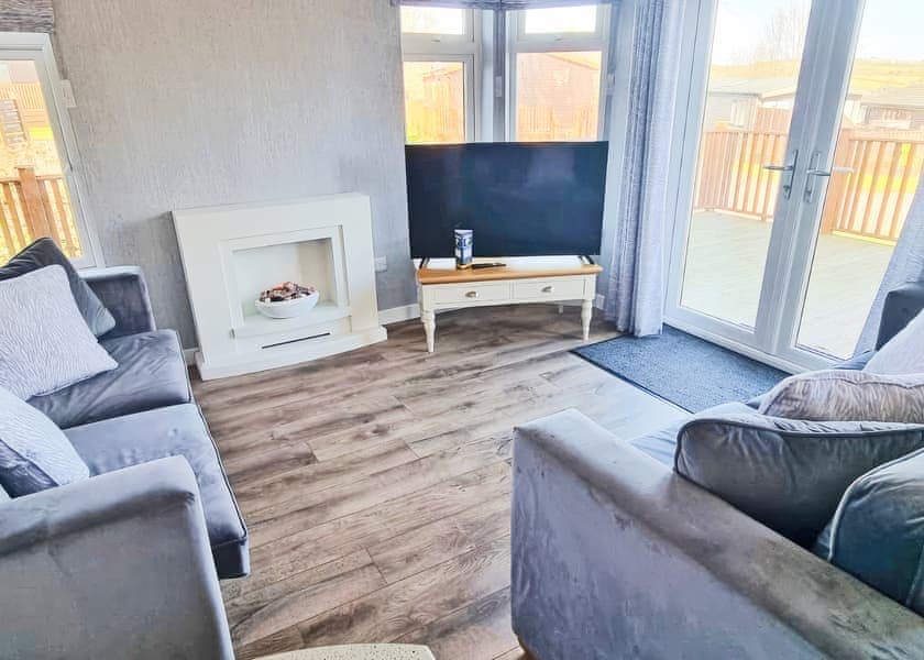 Comfort Plus Lodge 6 - Devon Hills Holiday Park, Paignton