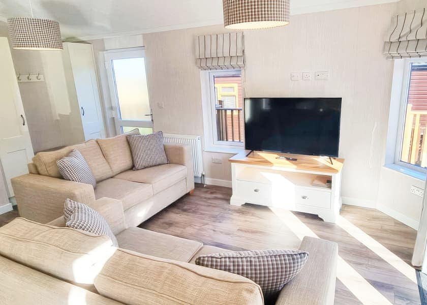 Comfort Plus Lodge 6 - Devon Hills Holiday Park, Paignton