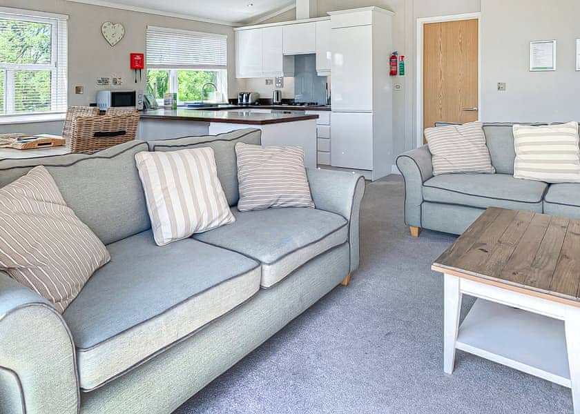 Comfort Lodge 4 - Devon Hills Holiday Park, Paignton