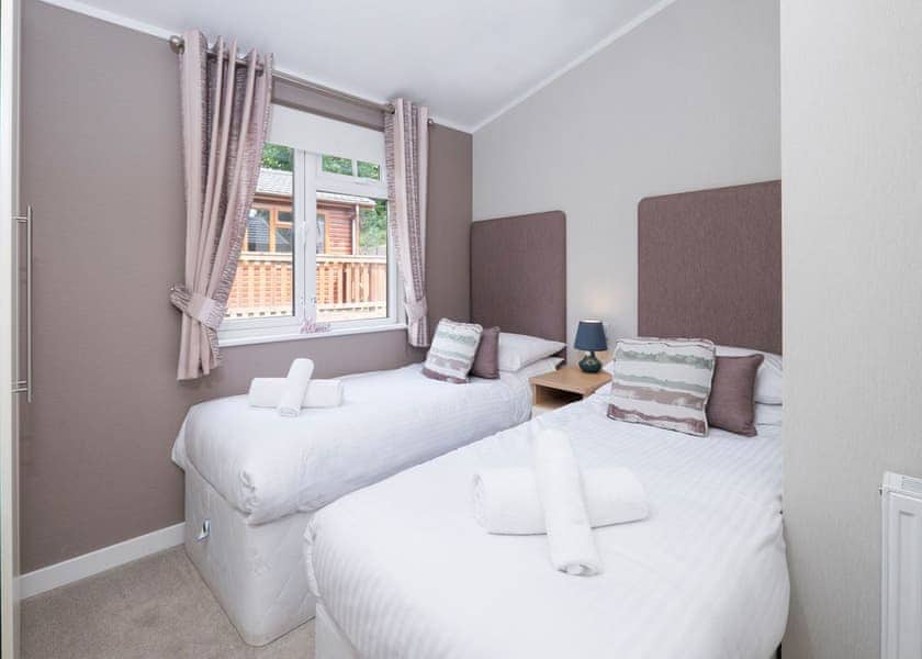 Comfort Lodge 4 - Devon Hills Holiday Park, Paignton