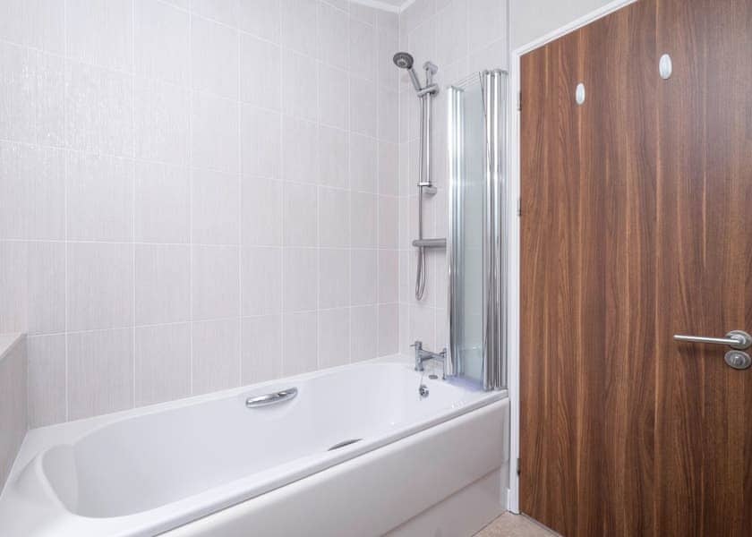 Comfort Lodge 4 - Devon Hills Holiday Park, Paignton