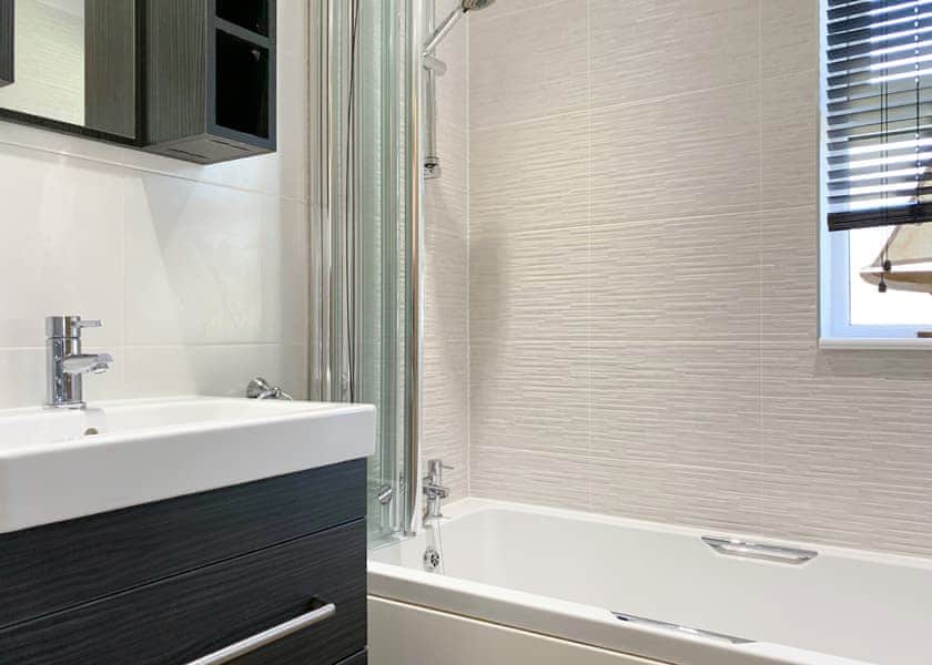 Comfort Lodge 4 - Devon Hills Holiday Park, Paignton
