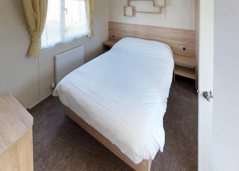 Gold Plus 2 Caravan (Pet Friendly) - Pakefield Holiday Park, Pakefield, Lowestoft