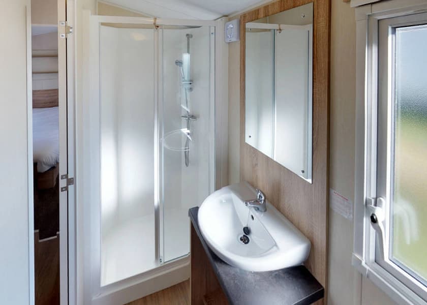 Gold Plus 2 Caravan (Pet Friendly) - Pakefield Holiday Park, Pakefield, Lowestoft