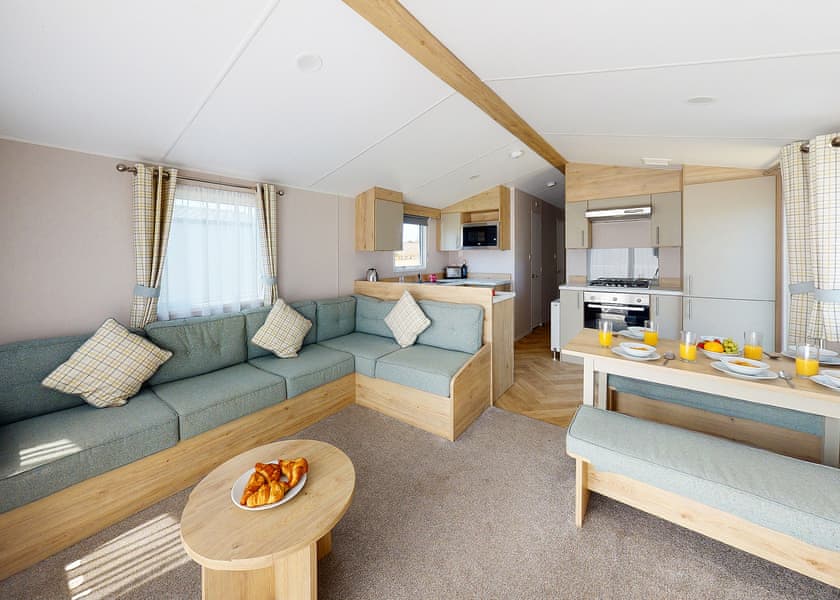 Gold Plus Caravan 3 Sleeps 8 - Pakefield Holiday Park, Pakefield, Lowestoft