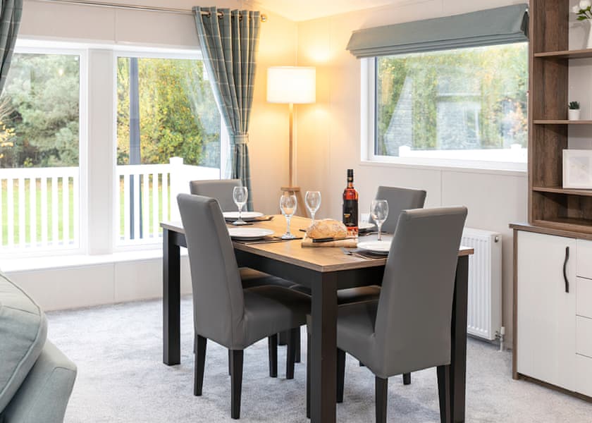 Platinum 2 Lodge with decking - Pakefield Holiday Park, Pakefield, Lowestoft