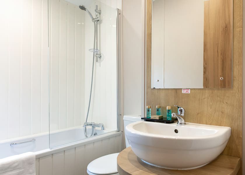 Platinum 2 Lodge with decking - Pakefield Holiday Park, Pakefield, Lowestoft