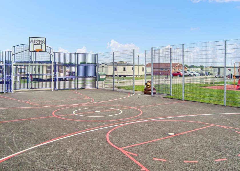 Multi sports-court