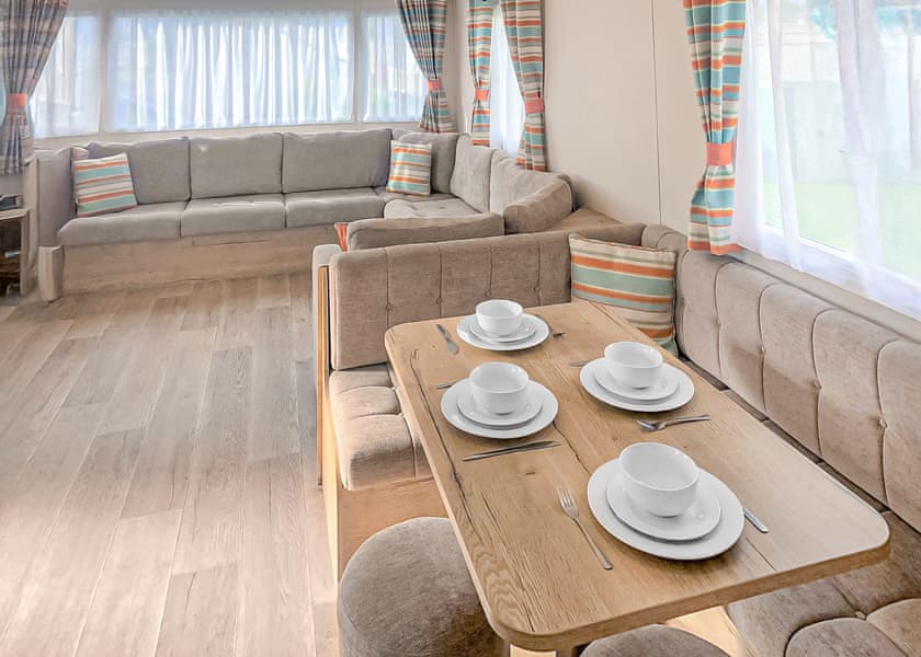 Cedar Deluxe - Golden Palm Resort, Chapel St Leonards, Skegness