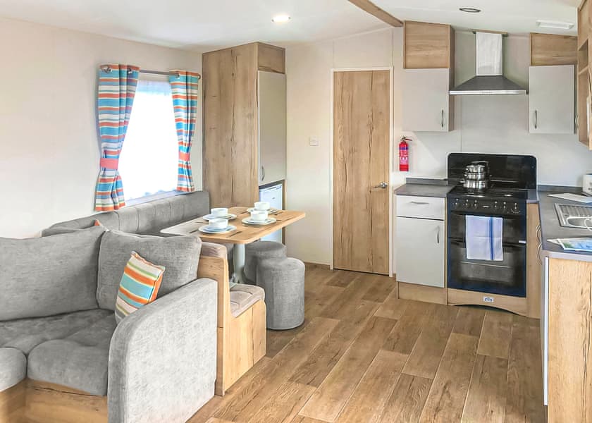 Cedar Deluxe - Golden Palm Resort, Chapel St Leonards, Skegness