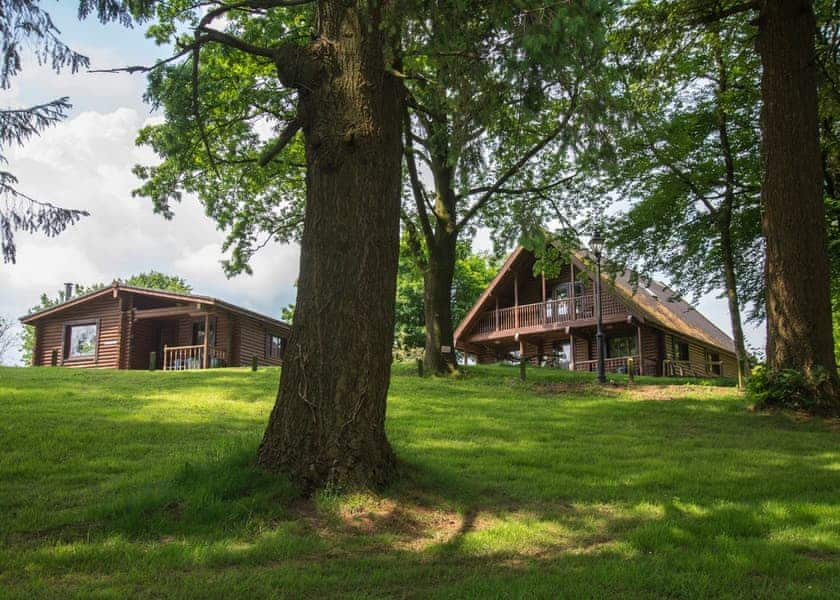 Pantglas Hall Lodges, Llandeilo, Nr Carmarthen