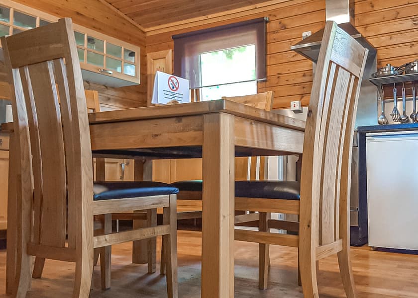 Powys Lodge - Pantglas Hall Lodges, Llandeilo, Nr Carmarthen