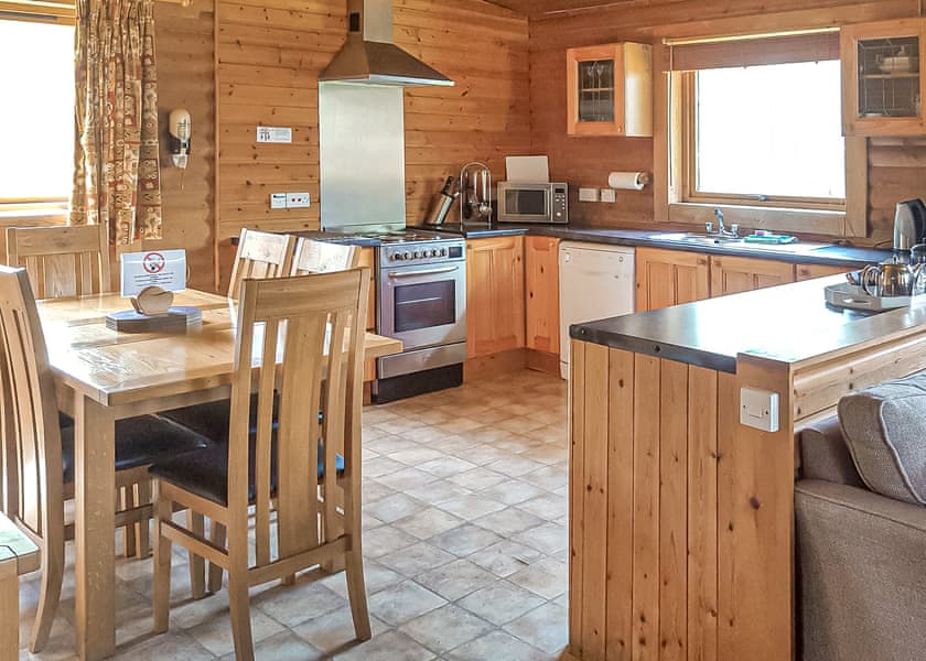 Dyfed Lodge - Pantglas Hall Lodges, Llandeilo, Nr Carmarthen