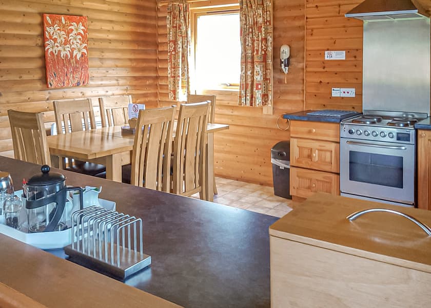 Dyfed Lodge - Pantglas Hall Lodges, Llandeilo, Nr Carmarthen