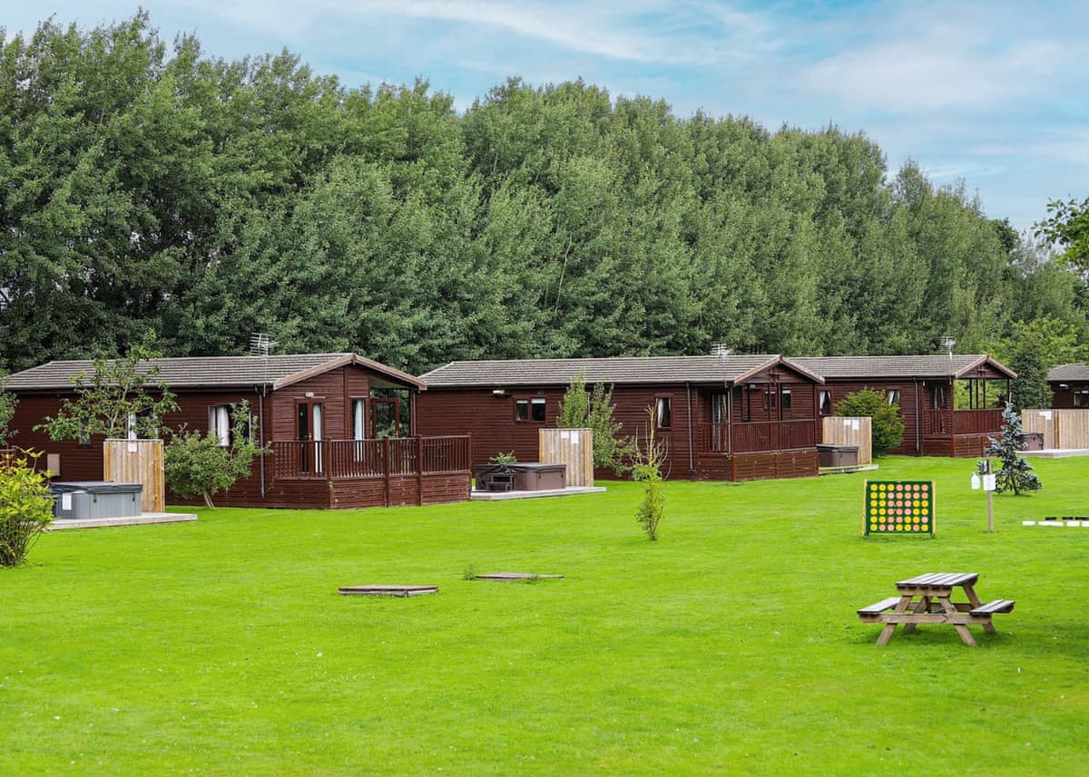 Paradise Lakeside Lodges - Holiday Lodge in Yorkshire - Image 1