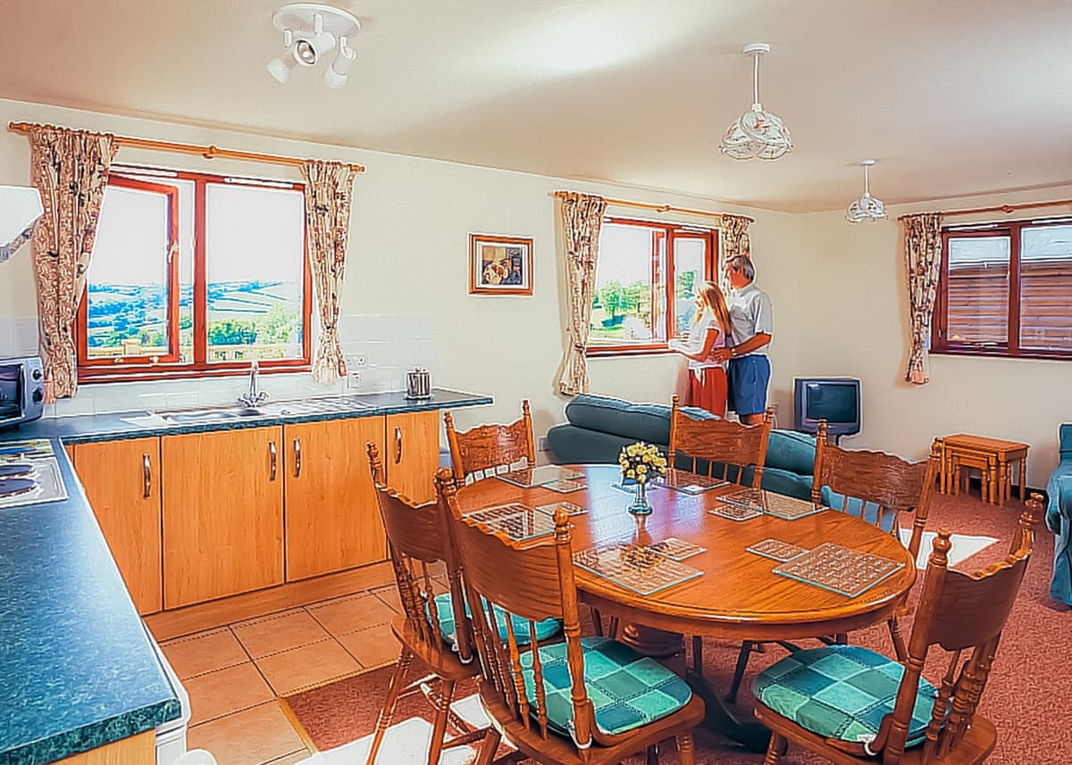 Avalon Cottages - Holiday lodge in South Wales - Image 3