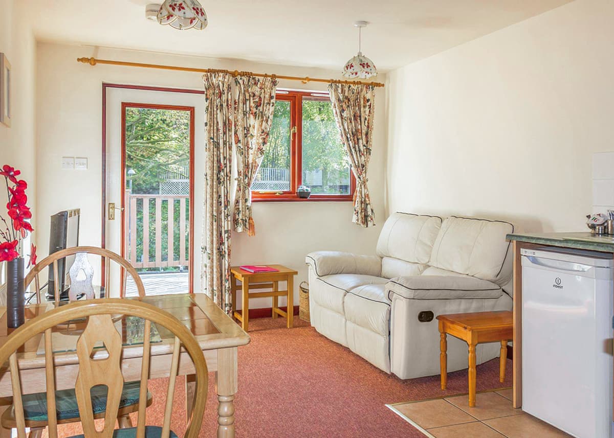 Avalon Cottages - Holiday lodge in South Wales - Image 4