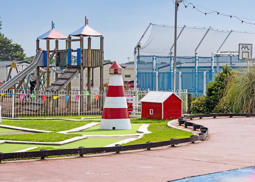 California Cliffs, Great Yarmouth