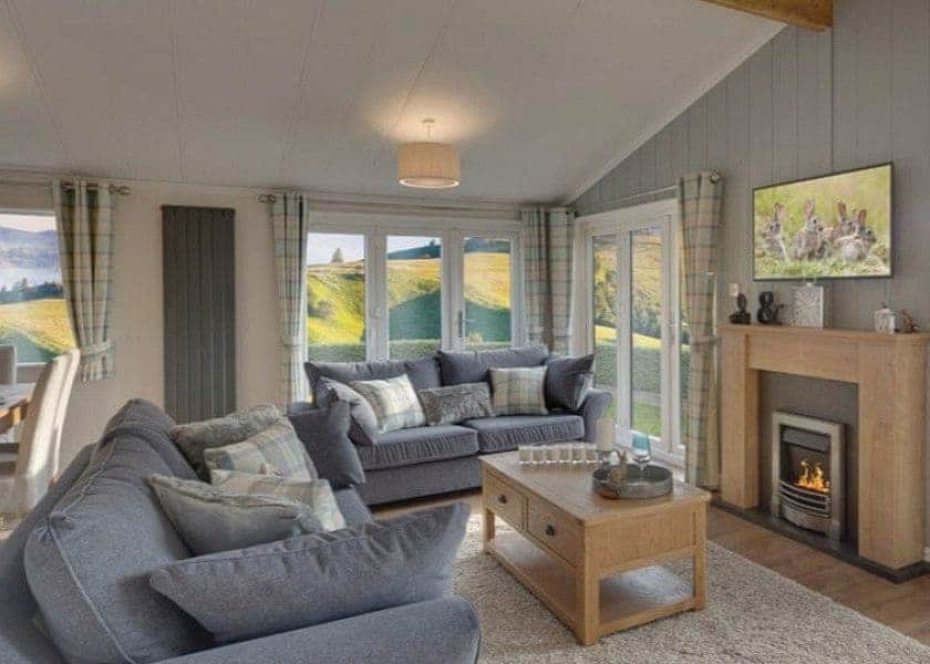 Newport Lodge - Carmarthen Bay, Kidwelly, Carmarthenshire