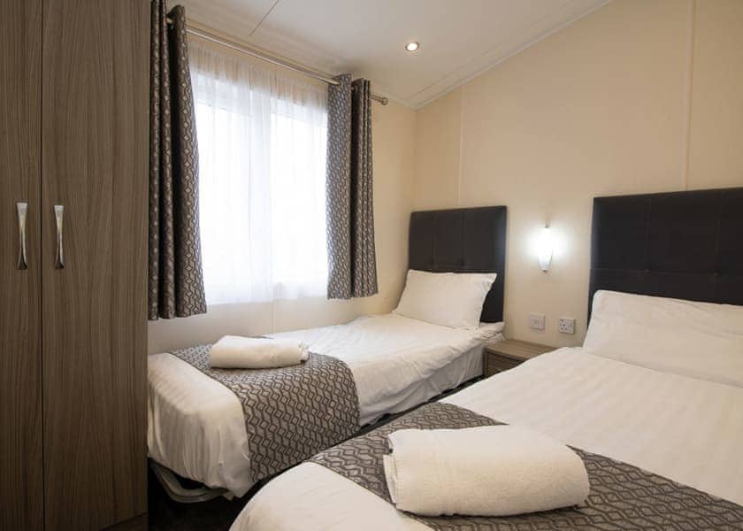 Linnet Lodge - Coopers Beach, Mersea Island, Colchester