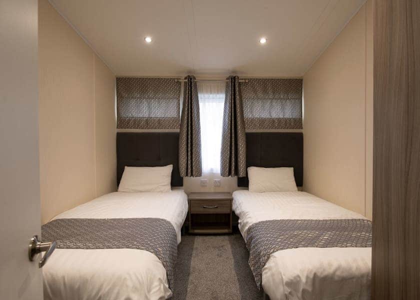 Linnet Lodge - Coopers Beach, Mersea Island, Colchester