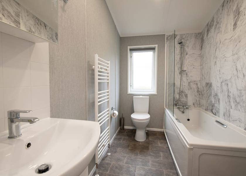 Linnet Lodge - Coopers Beach, Mersea Island, Colchester