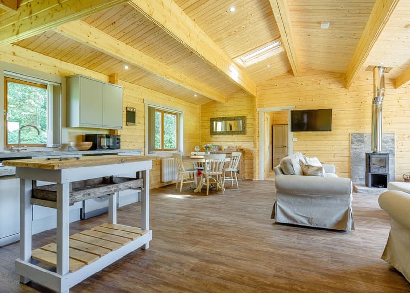 Two Hoots - Peckmoor Farm Lodges, Crewkerne