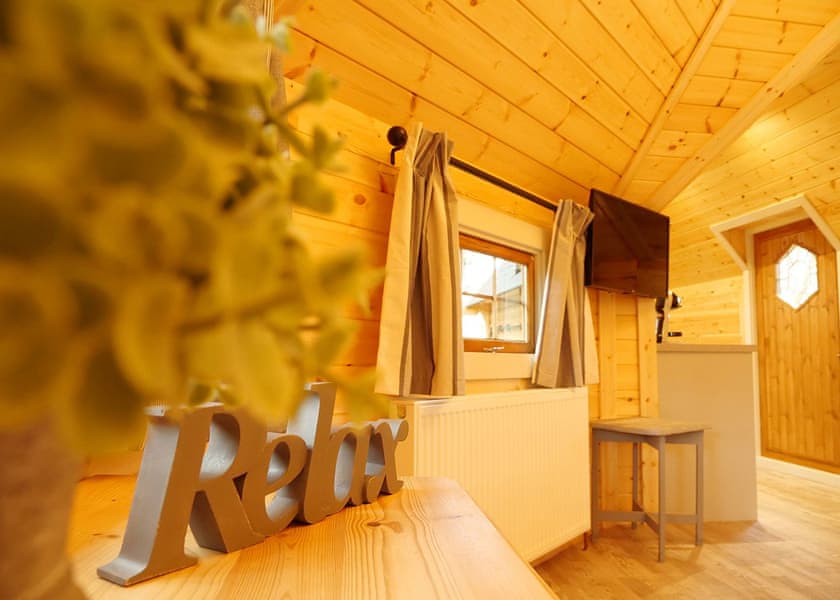 Twit Twoo - Peckmoor Farm Lodges, Crewkerne