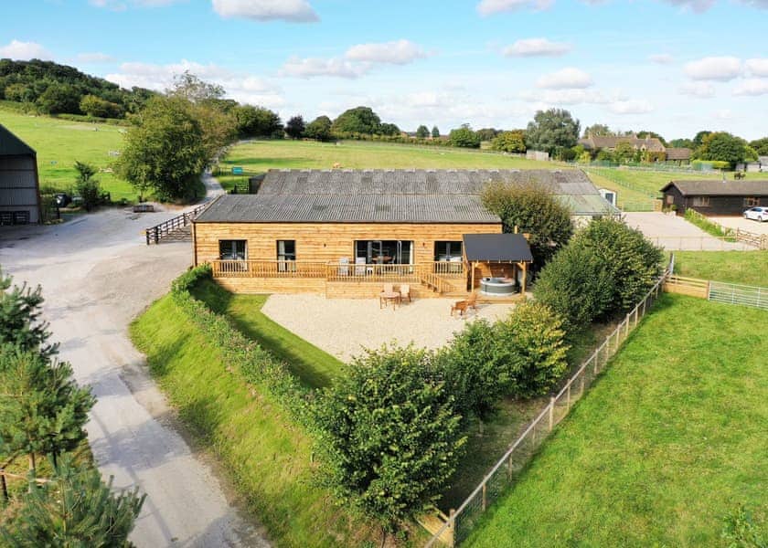 The Old Tack Room - Peckmoor Farm Lodges, Crewkerne