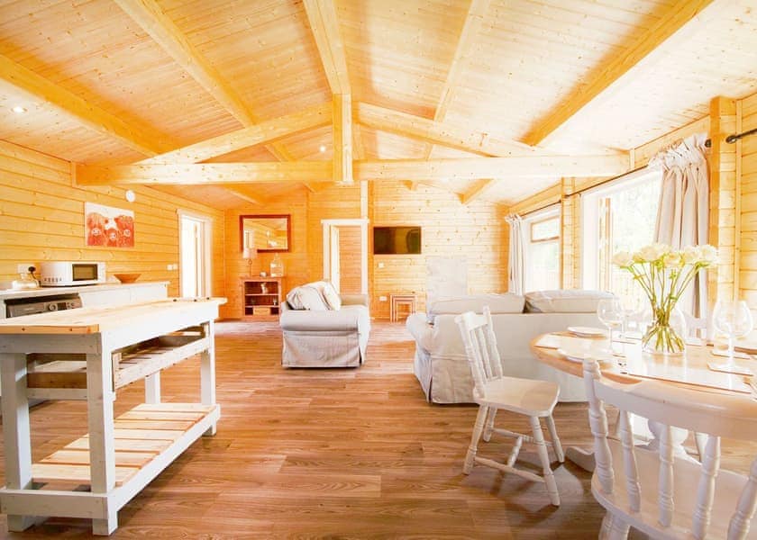 Pilsdon Perch - Peckmoor Farm Lodges, Crewkerne