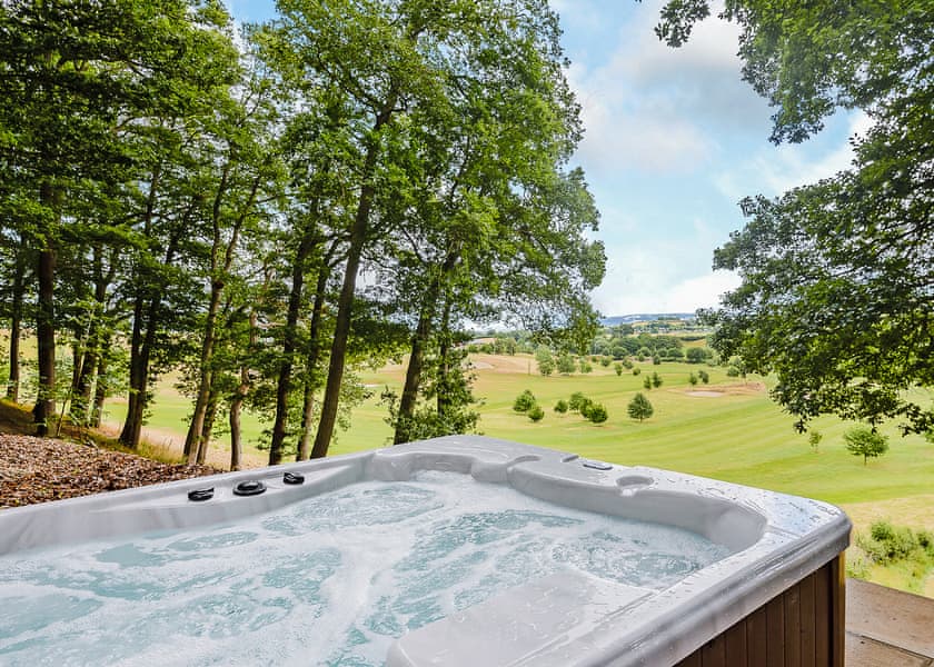Cedars Spa - Penllwyn Lodges, Garthmyl, Montgomery
