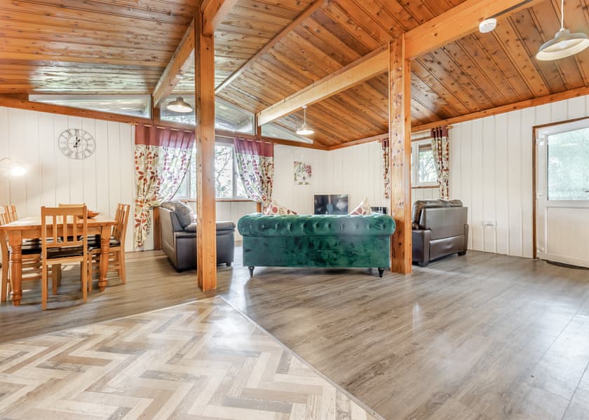 Crow’s Nest - Penllwyn Lodges, Garthmyl, Montgomery