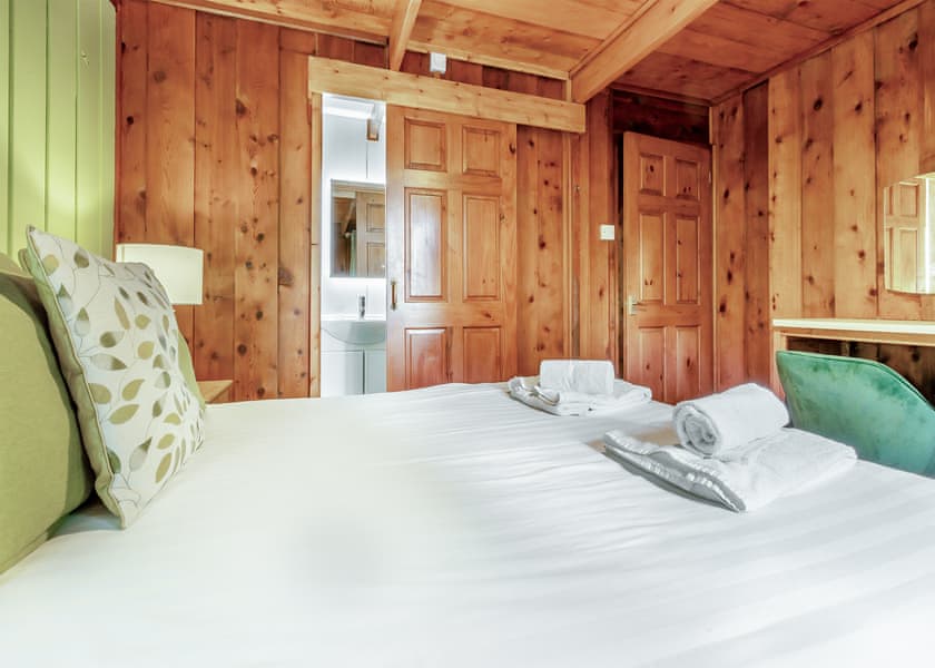 Crow’s Nest - Penllwyn Lodges, Garthmyl, Montgomery