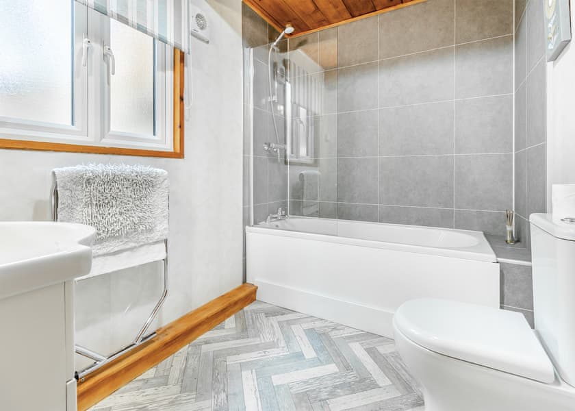 Crow’s Nest - Penllwyn Lodges, Garthmyl, Montgomery