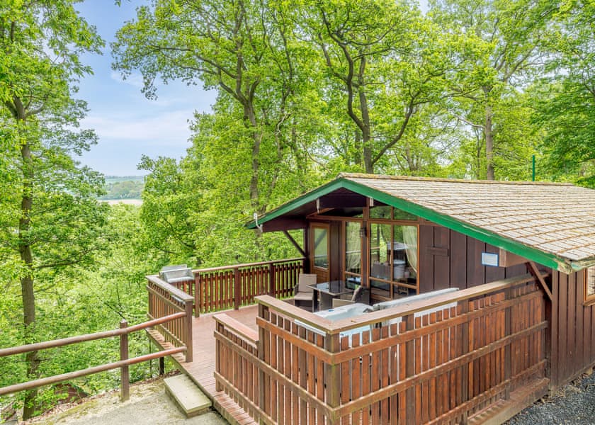 Hawthorn Spa - Penllwyn Lodges, Garthmyl, Montgomery