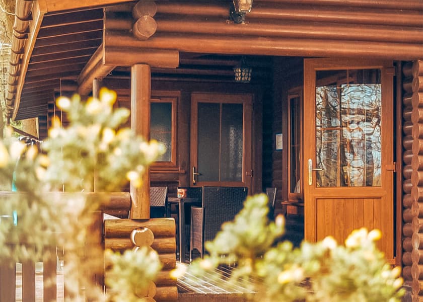 The Log Spa - Penllwyn Lodges, Garthmyl, Montgomery