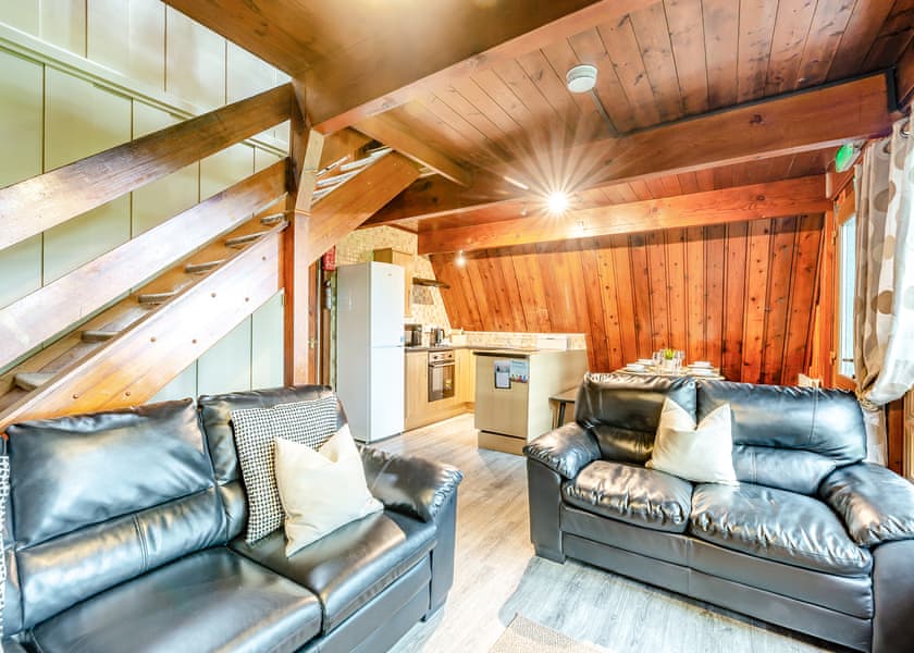 Alpine - Penllwyn Lodges, Garthmyl, Montgomery