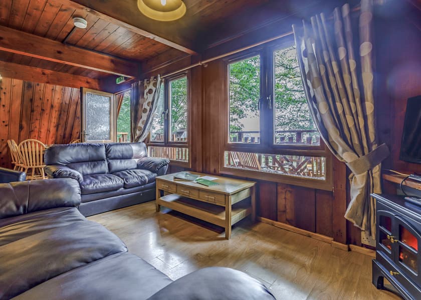 Alpine - Penllwyn Lodges, Garthmyl, Montgomery