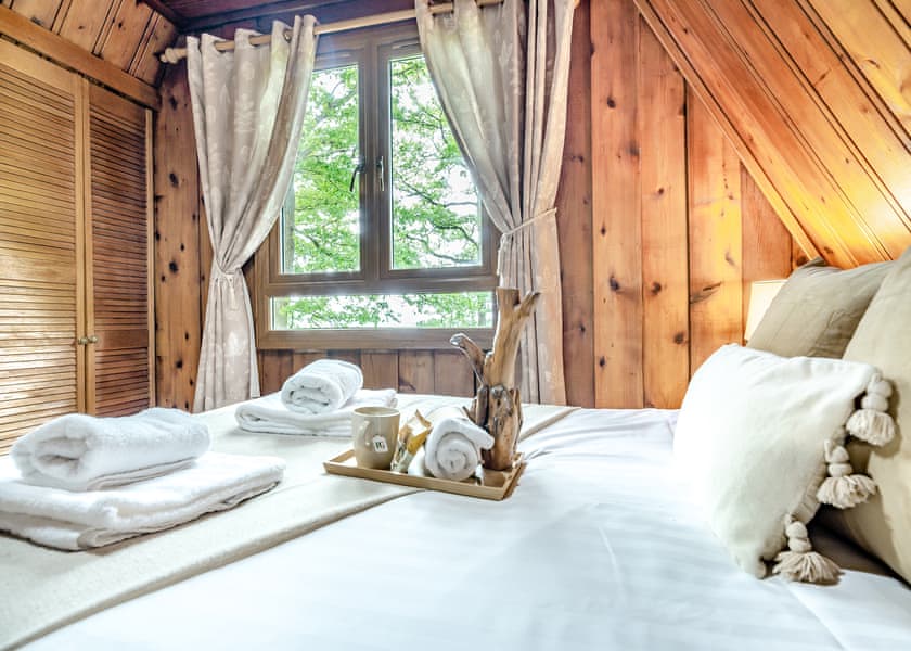 Alpine - Penllwyn Lodges, Garthmyl, Montgomery