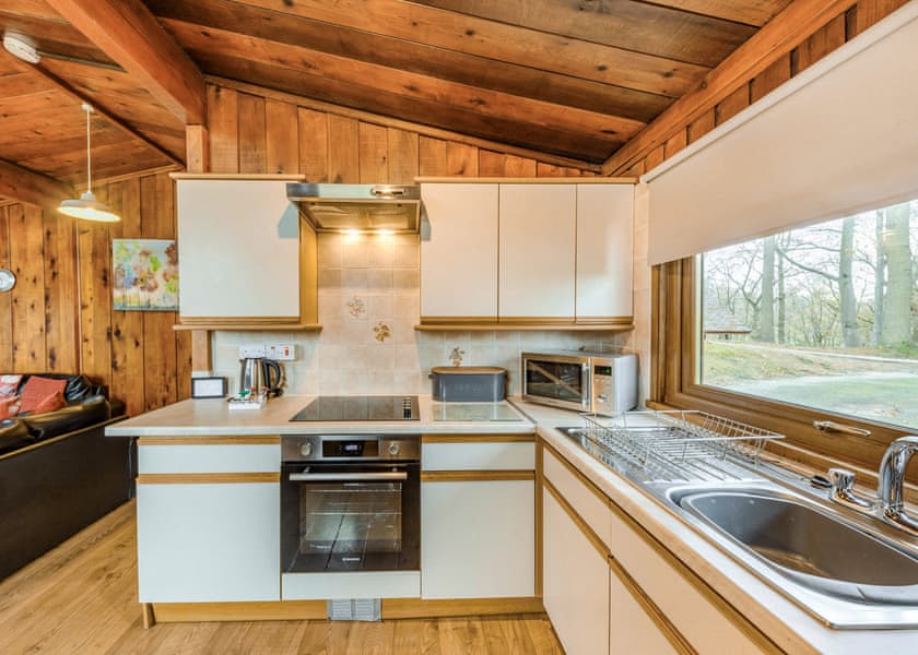 Pines Spa - Penllwyn Lodges, Garthmyl, Montgomery