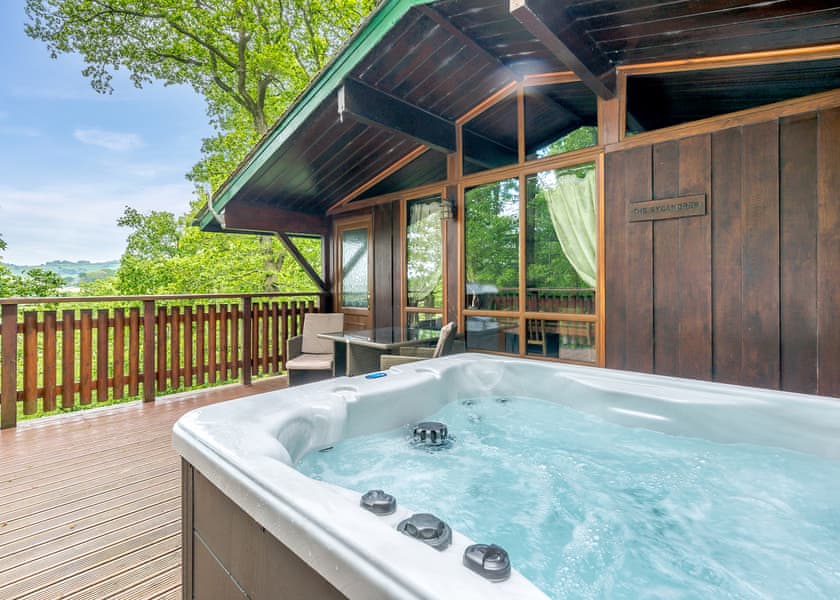 The Sycamores Spa - Penllwyn Lodges, Garthmyl, Montgomery