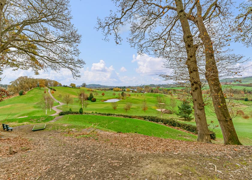 The Larches Spa - Penllwyn Lodges, Garthmyl, Montgomery