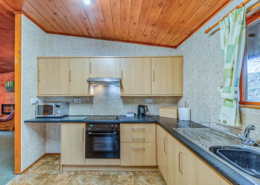 The Larches Spa - Penllwyn Lodges, Garthmyl, Montgomery