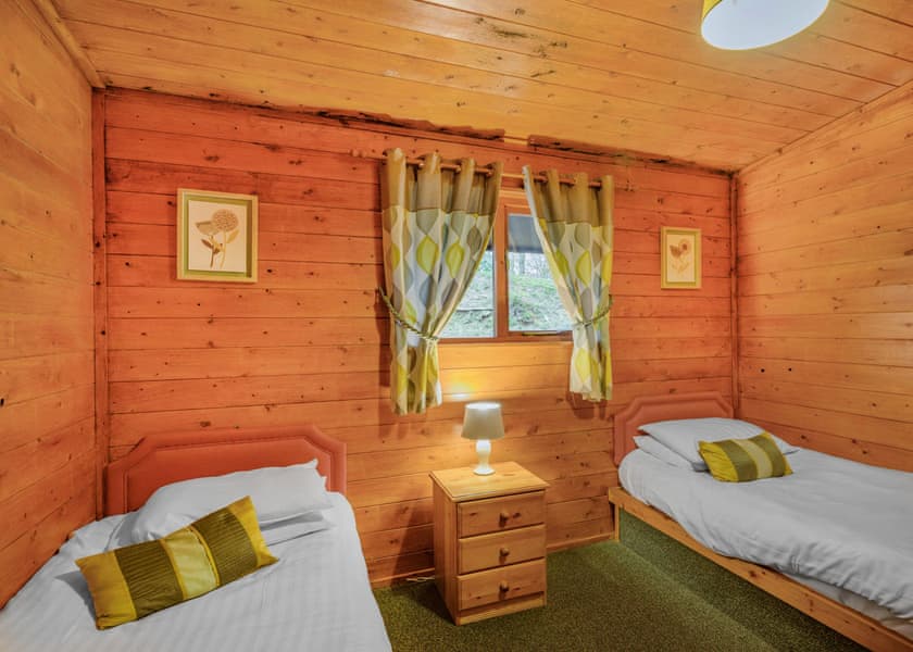 The Larches Spa - Penllwyn Lodges, Garthmyl, Montgomery