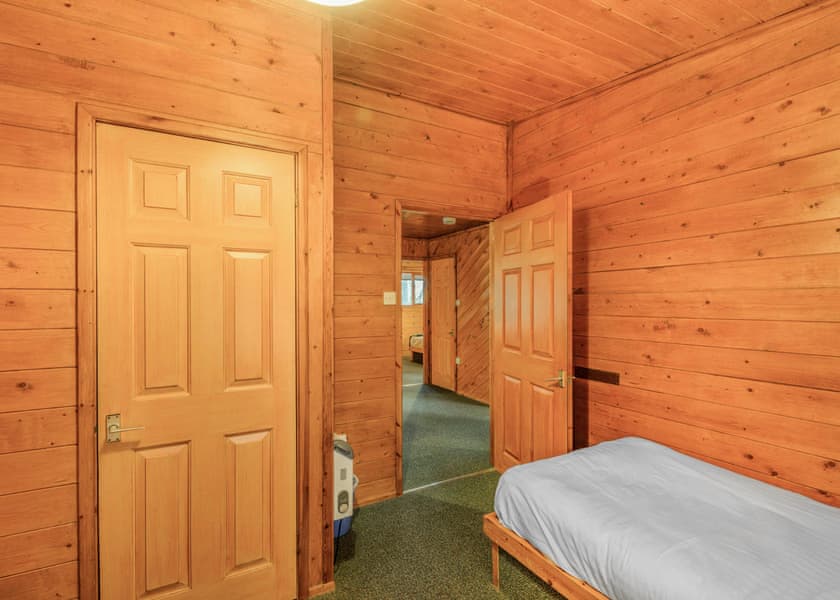 The Larches Spa - Penllwyn Lodges, Garthmyl, Montgomery