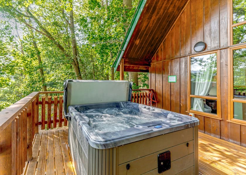 The Oaks Spa - Penllwyn Lodges, Garthmyl, Montgomery