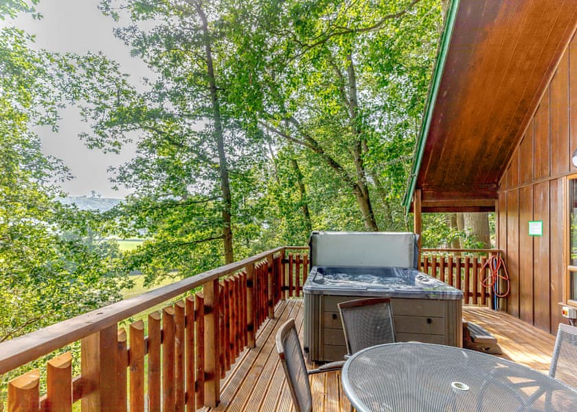 The Oaks Spa - Penllwyn Lodges, Garthmyl, Montgomery