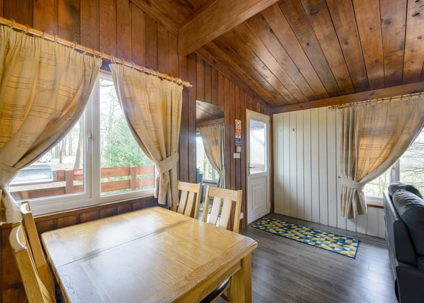 Toft Spa - Penllwyn Lodges, Garthmyl, Montgomery