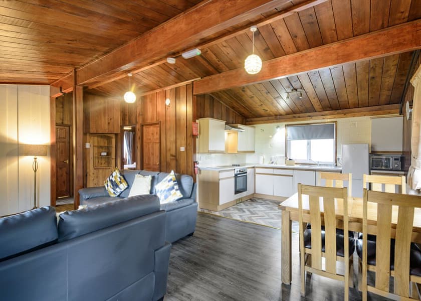 Toft Spa - Penllwyn Lodges, Garthmyl, Montgomery