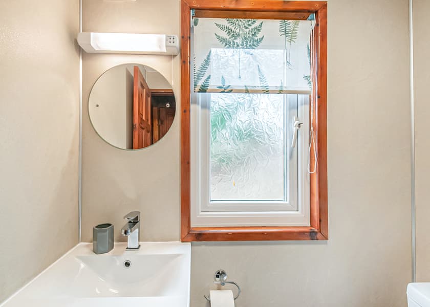 Toft Spa - Penllwyn Lodges, Garthmyl, Montgomery